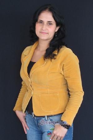82619 - Maria Consuelo Age: 32 - Colombia