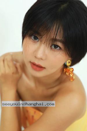 1422 - Gorgeous Single Woman in Shanghai